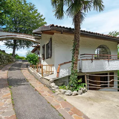 Casa Nel Bosco By Interhome